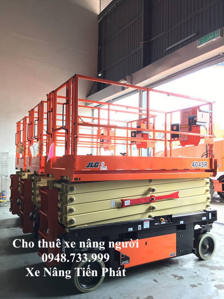 Xe nâng người đã qua sử dụng hiệu JLG 4045