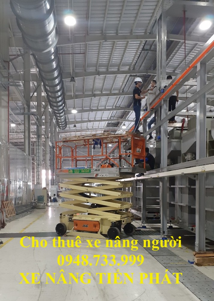 Cho thuê xe nâng người tại KCN Giang Điền