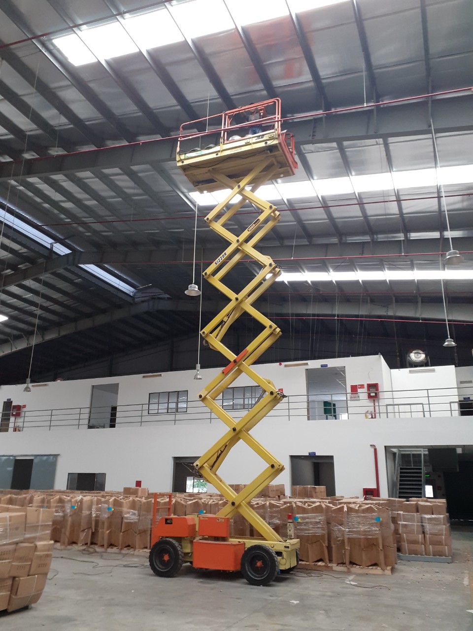 Cho thuê xe nâng người tại KCN Vàm Cống An Giang