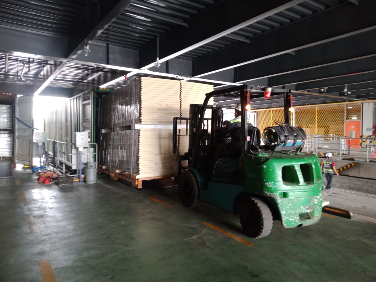 Cho thuê xe nâng tại Long An 