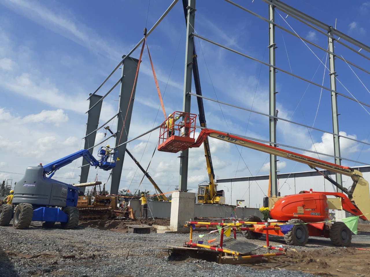 Cho thuê xe nâng người dạng Boomlift tại TP Hồ Chí Minh