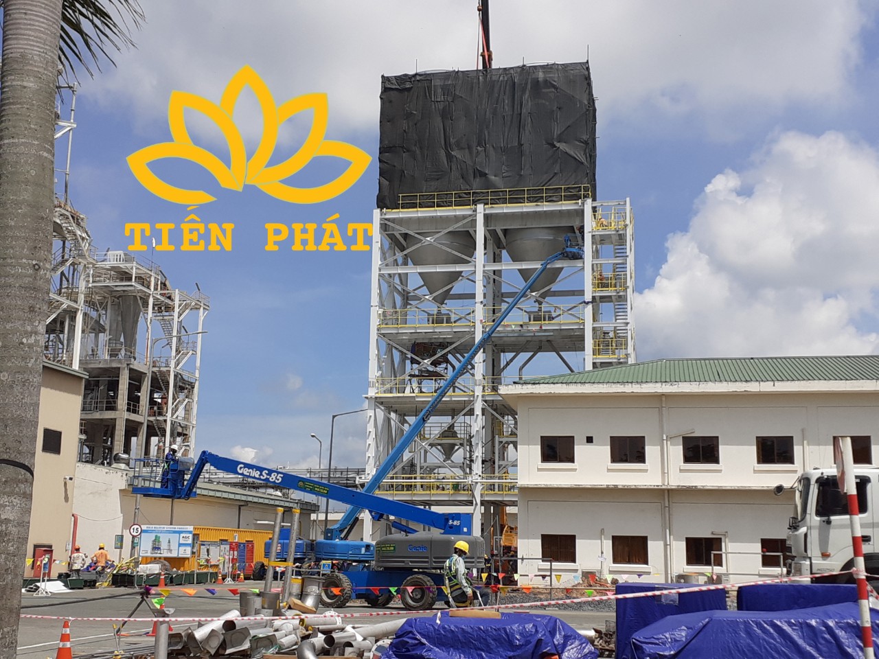 Cho thuê xe nâng người tại KCN Phú Hoà An Giang