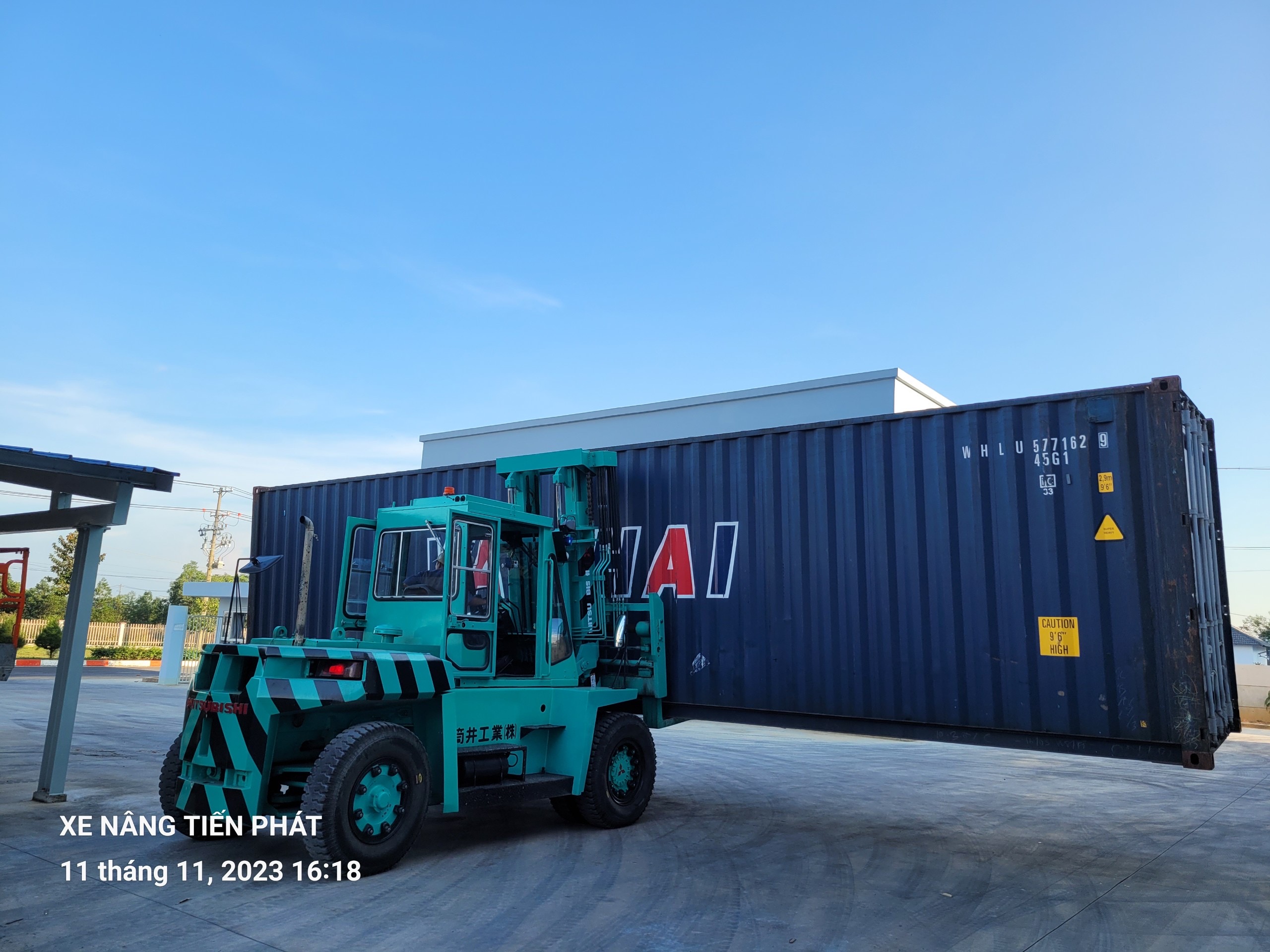 Cho thuê xe nâng 10 tấn tại Nam Cấm Nghệ An