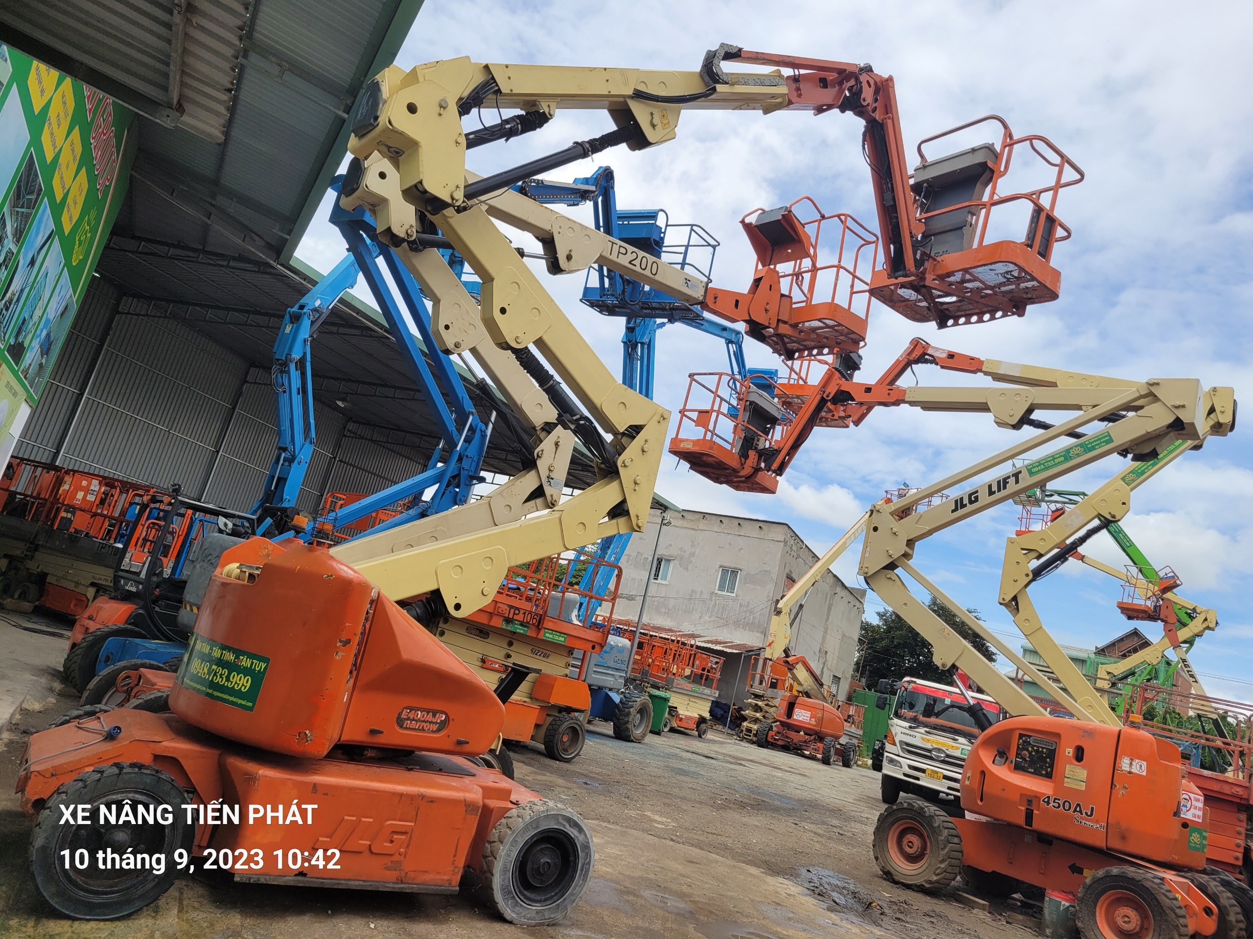 Cho thuê xe nâng người dạng Boomlift chạy điện tại Nghệ An