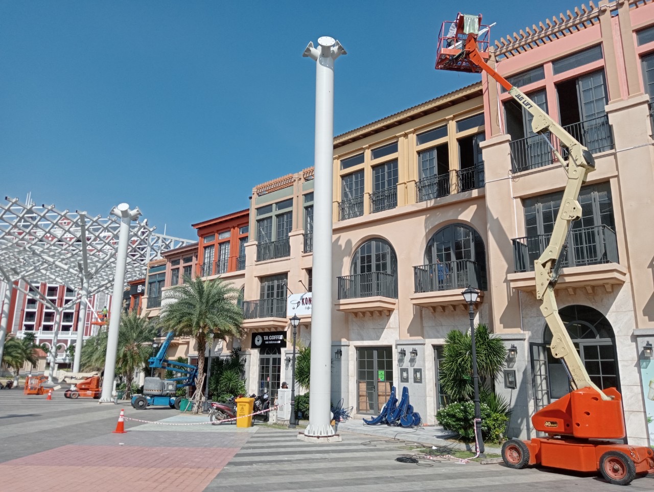 Cho thuê xe nâng người dạng Boomlift tại nghệ an