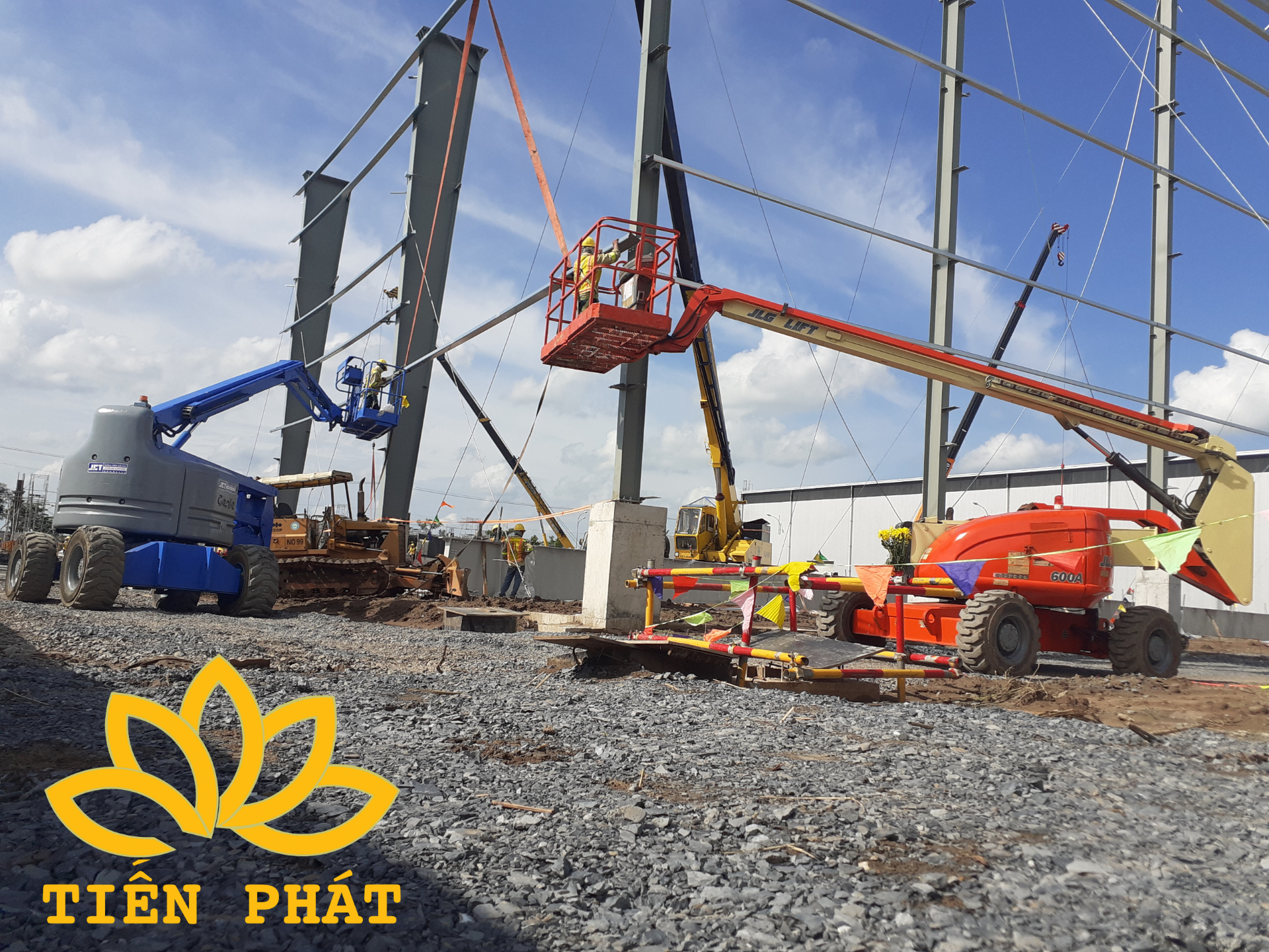 Cho thuê xe nâng người tại Bình Dương