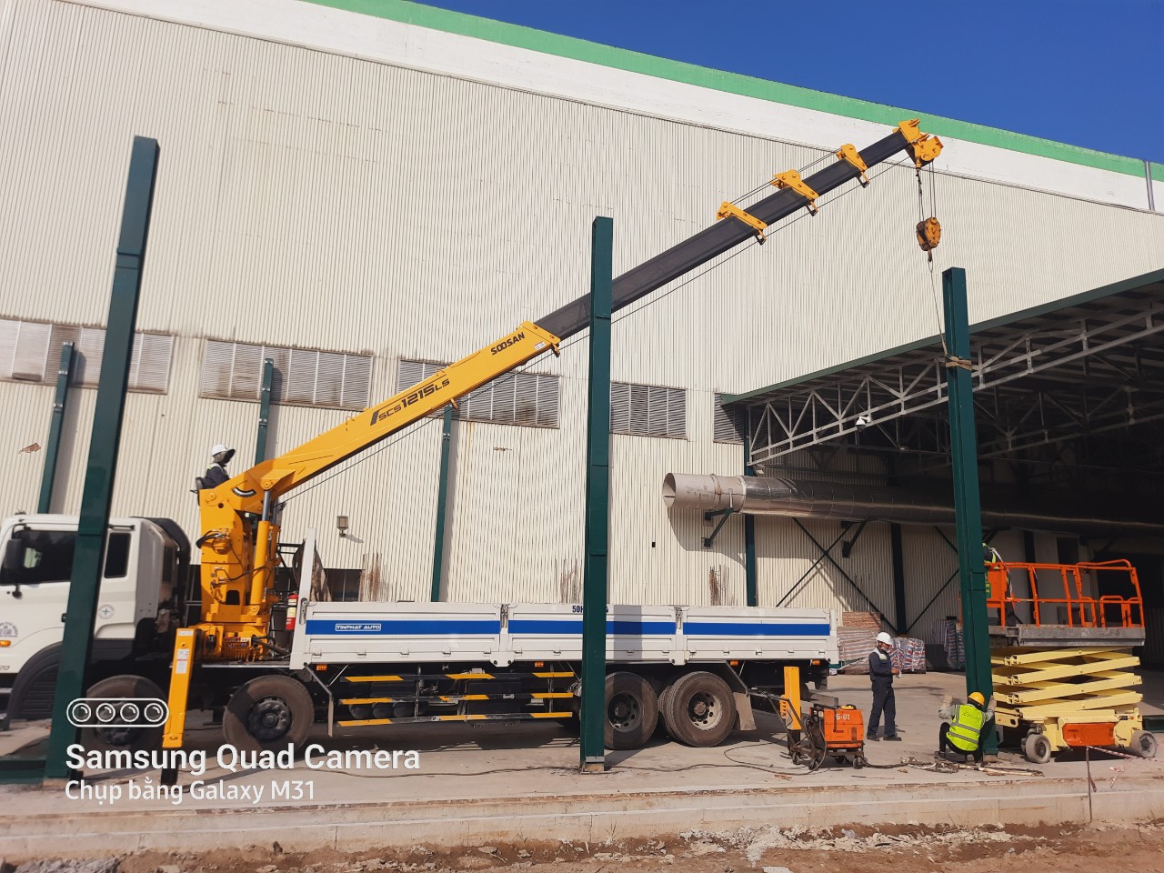 Cho thuê xe nâng xe cẩu tại Dĩ An