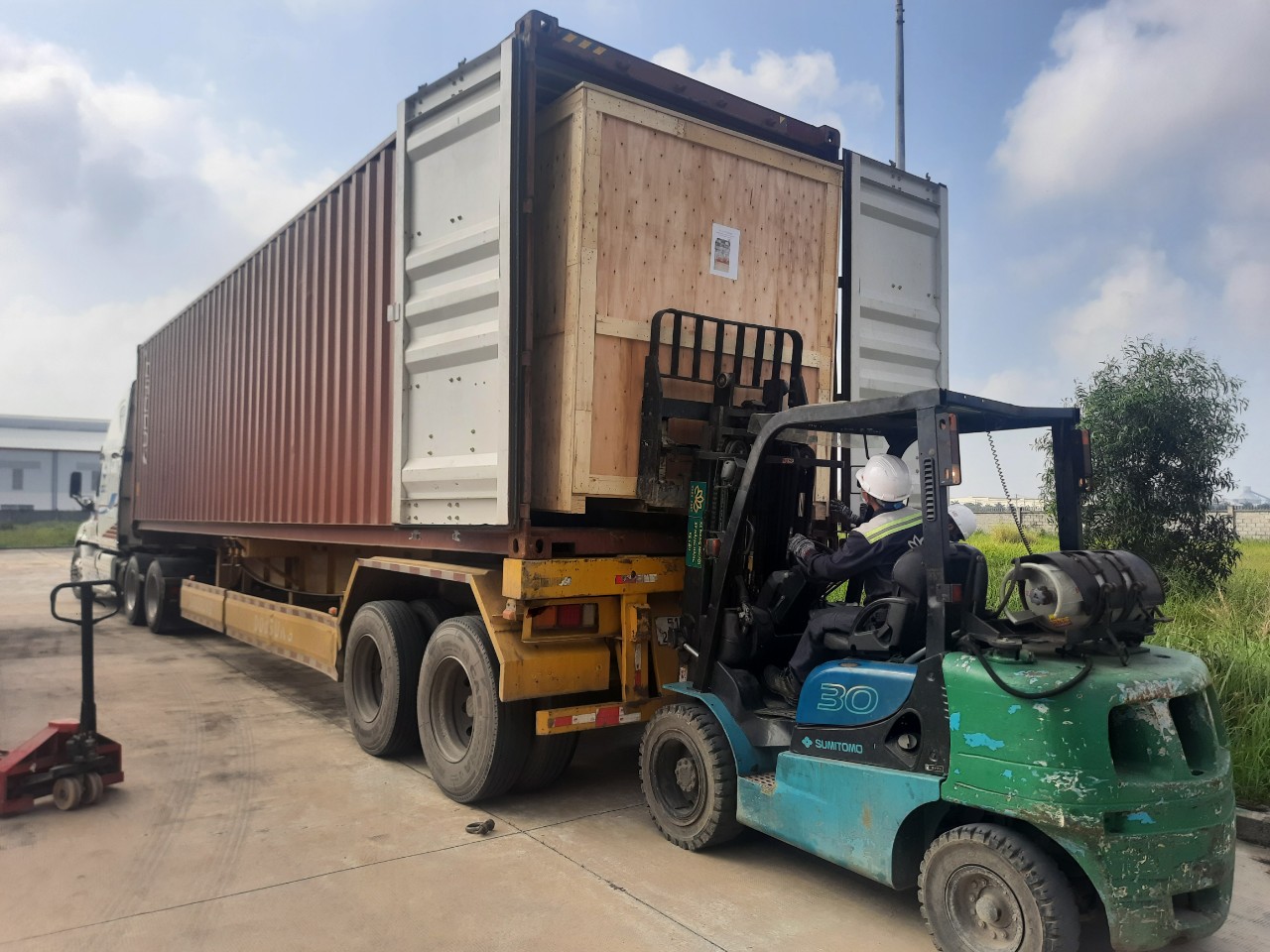 Cho thuê xe nâng tại Dĩ An