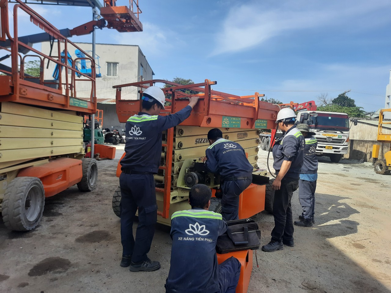 Dịch vụ bảo trì sửa chữa xe nâng người