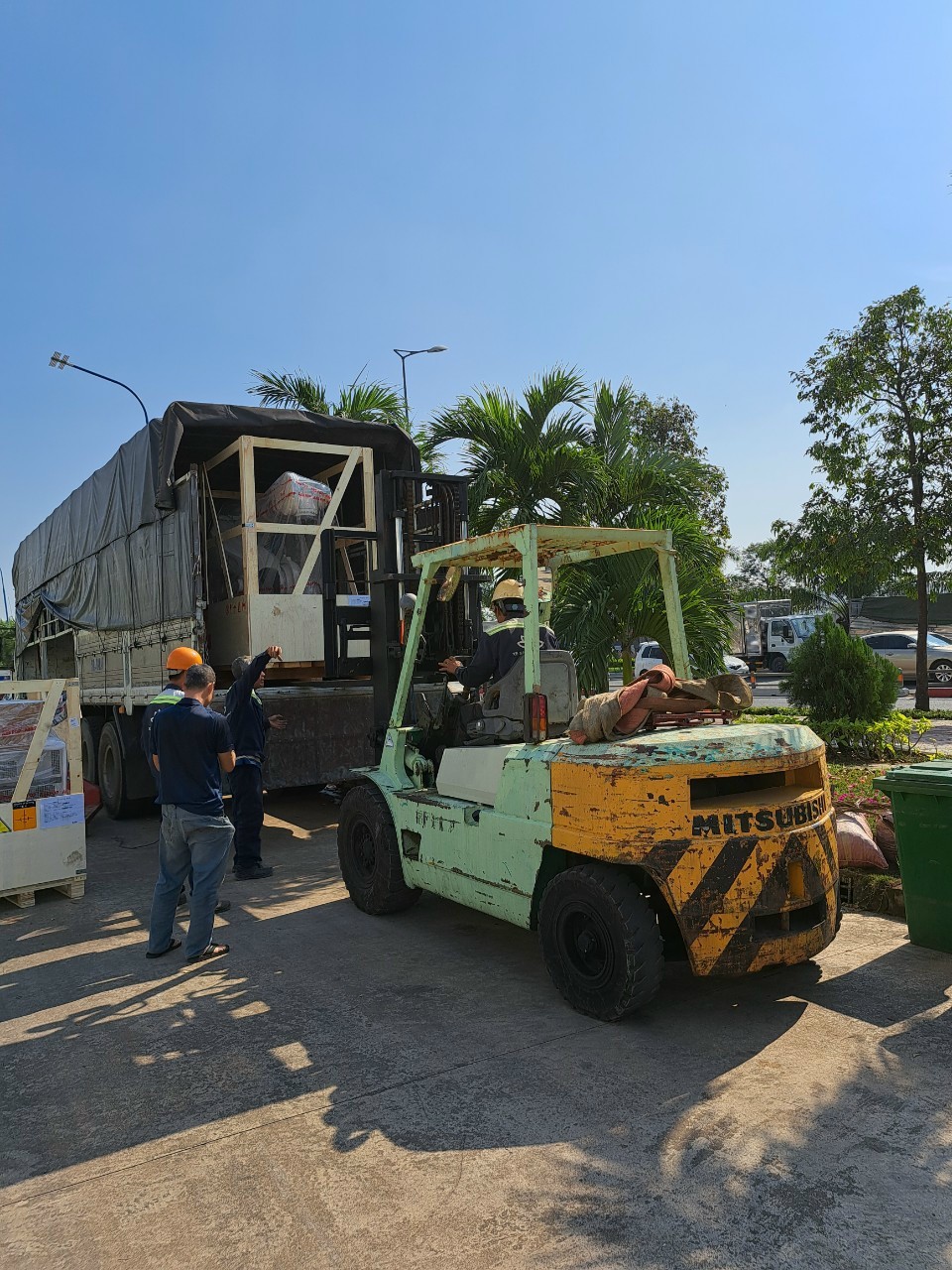 Dich vụ rút container tại Cần Thơ