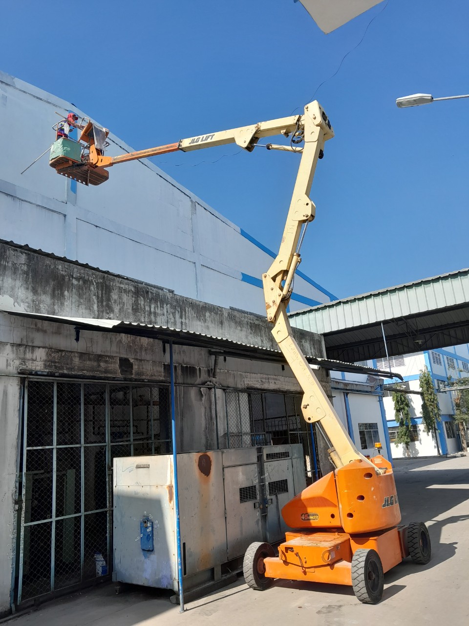 Cho thuê xe nâng tại Long An 