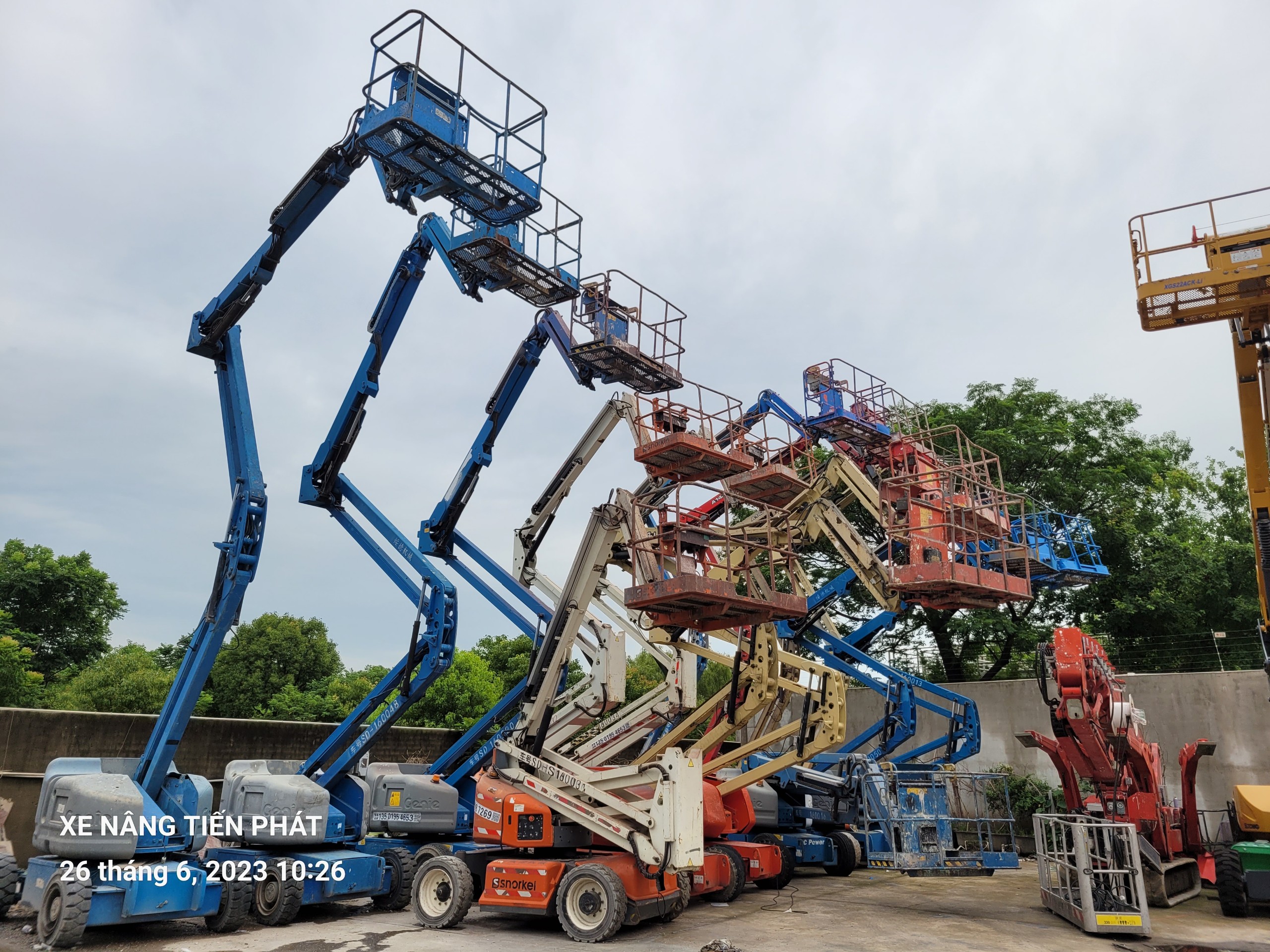 Cho thuê xe nâng người dạng Boomlift tại Long An