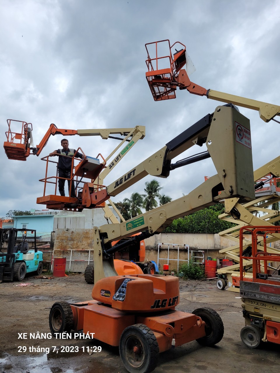 Xe nâng người nhập khẩu Mỹ