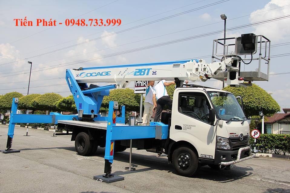 Cho thuê xe nâng người gắn sau xe tải