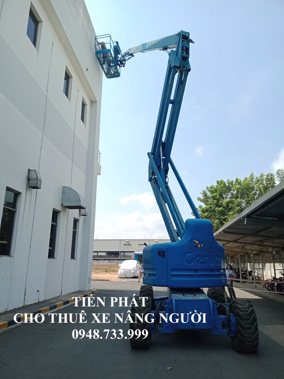 xe nâng người Tiến Phát
