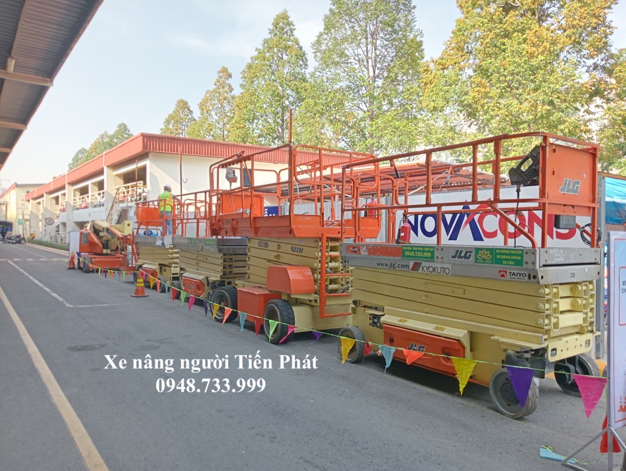 Cho thuê xe nâng người giá rẻ Bình Dương 0948.733.999