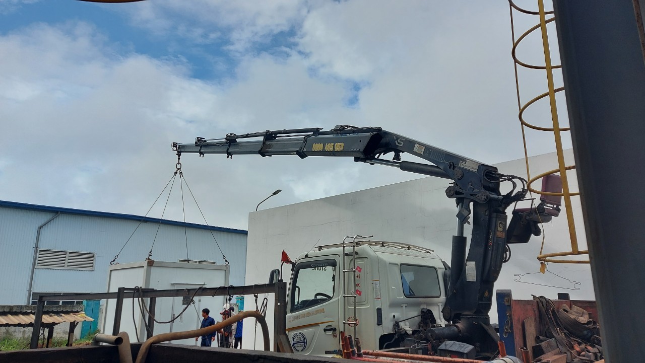 Cho thuê xe cẩu thùng 10 tấn tại Bình Dương 0948733999
