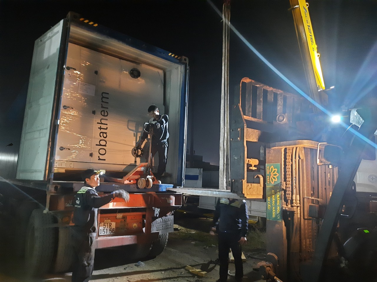 Cho thuê xe nâng hàng tại Bình Dương