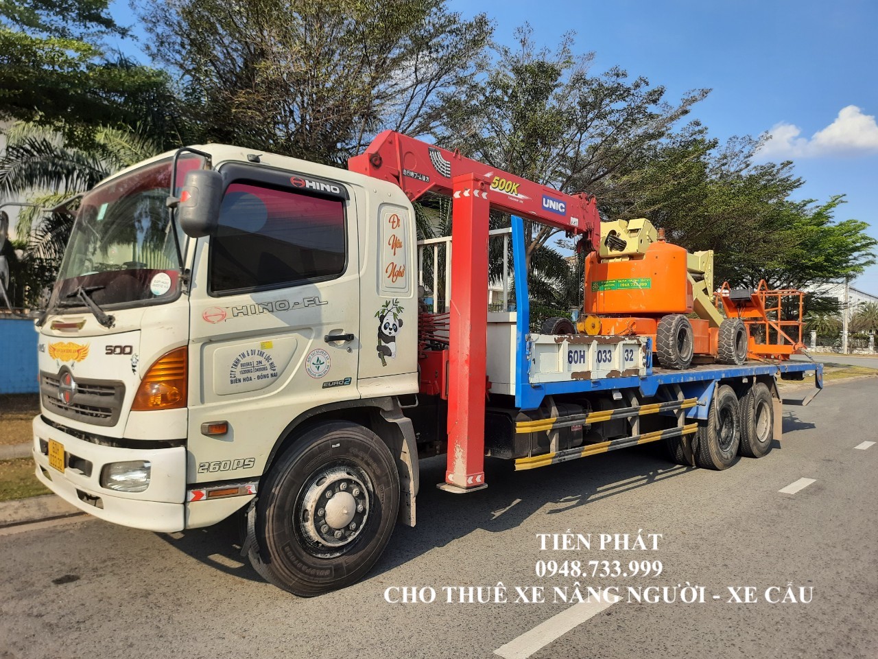 Cho thuê xe cẩu thùng di dời hàng hoá thiết bị tại Bình Dương 0948733999