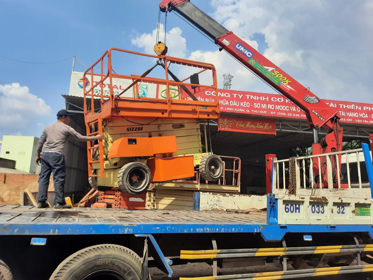 Cho thuê xe cẩu di dời hàng hoá tại Bình Dương 0948733999 