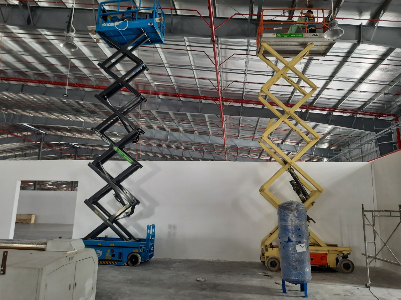 Cho thuê xe nâng người tại Bình Dương