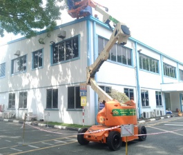 CHO THUÊ XE NÂNG NGƯỜI TẠI NINH THUẬN 