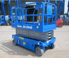XE NÂNG CẮT KÉO 7,8M SÀN - GENIE 2646