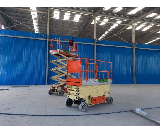 XE NÂNG CẮT KÉO 9,8M SÀN - JLG 3246 ES